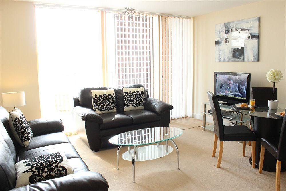 Cotels At Vizion Serviced Apartments, Superfast Broadband, Central Location, Free Parking, Fully Equipped Kitchen Milton Keynes Esterno foto